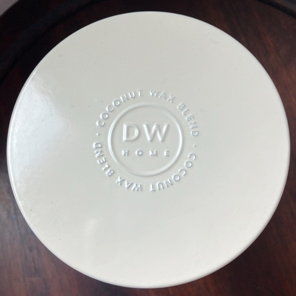 DW Home: Coconut Wax Blend- Midnight Jasmine Scent- 9 oz - Picture 2 of 6